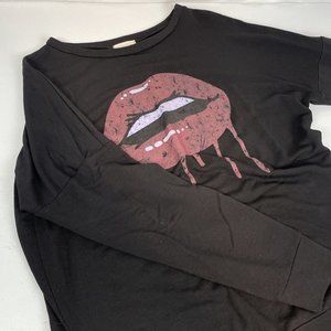 143 Story By‎ Line Up Sweatshirt Women's Size Small Black Red Lip Graphic Modern